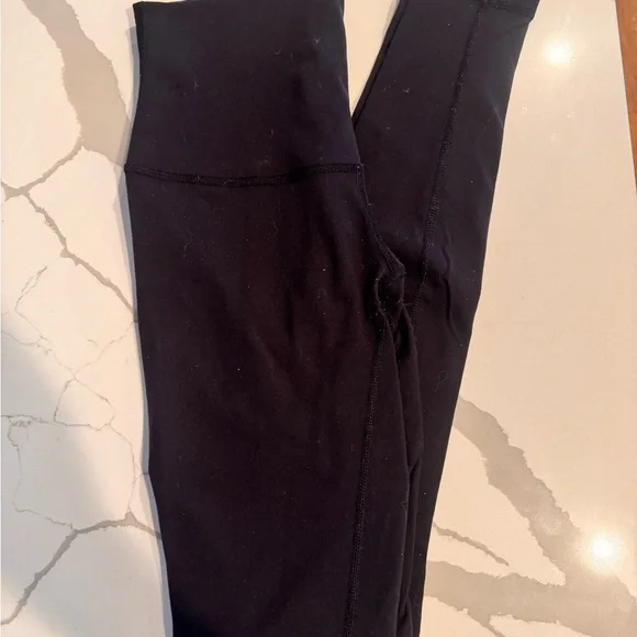 Lululemon Sz 4 Long Black Leggings - Picture 1 of 1